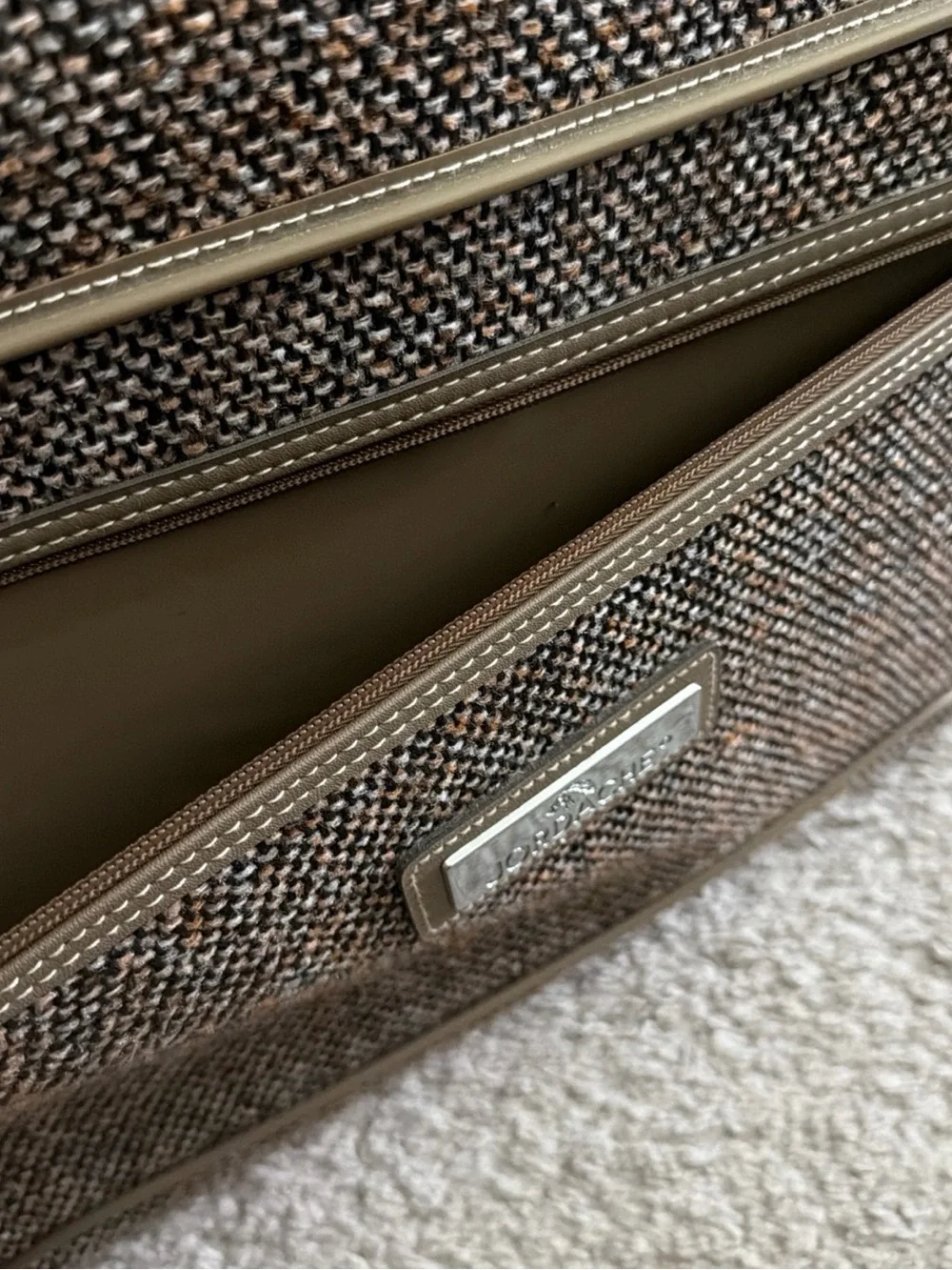 Jordache Brown Tweed luggage with Tan Trim vintage